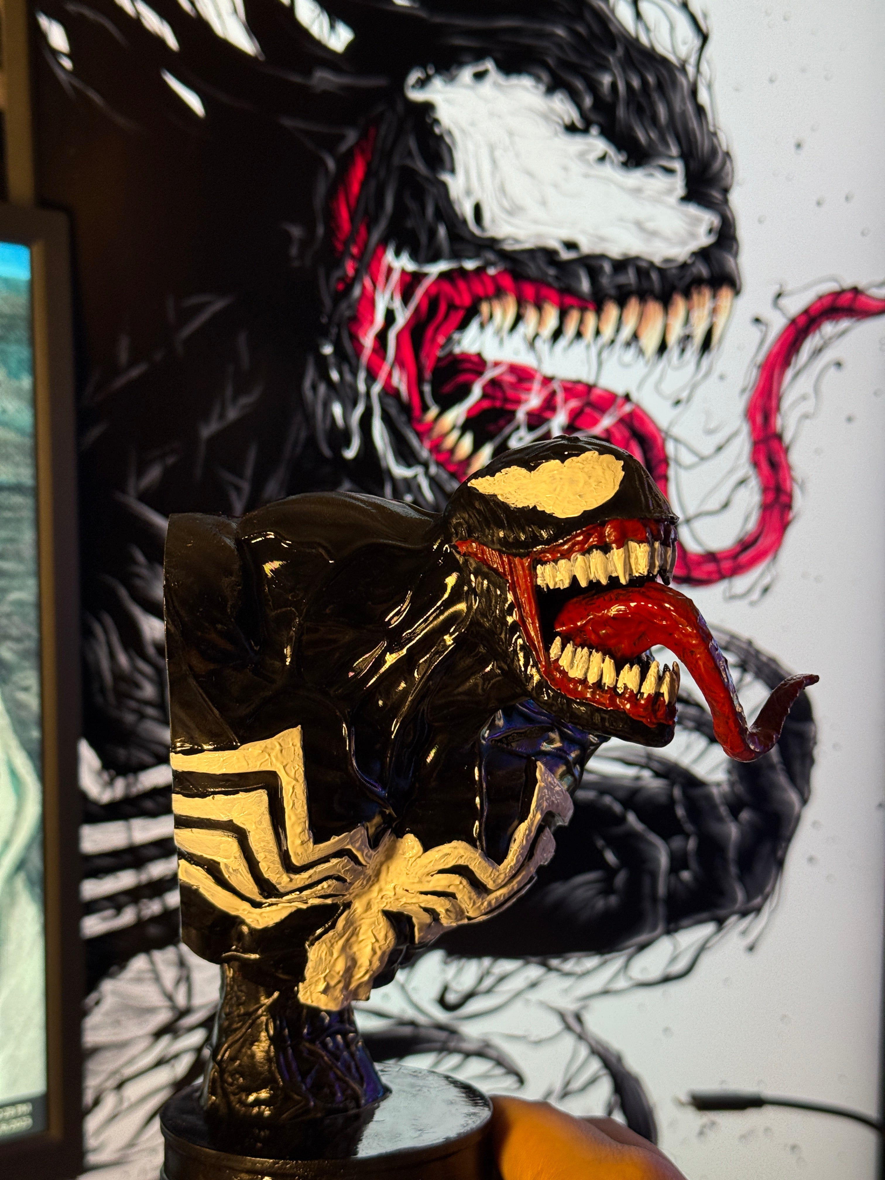 venom bust figure