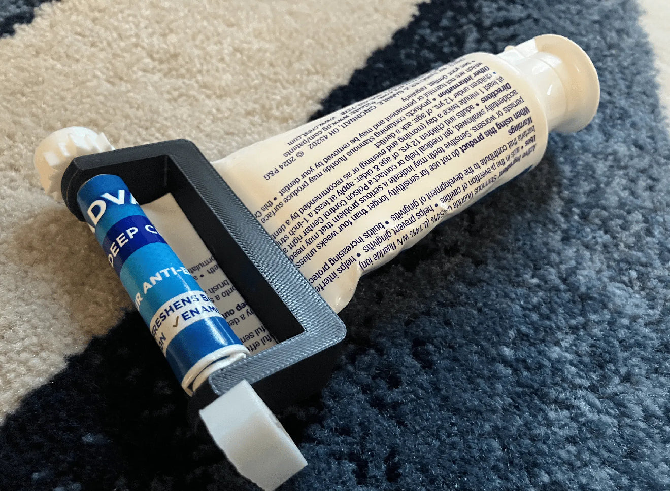 toothpaste squeezer