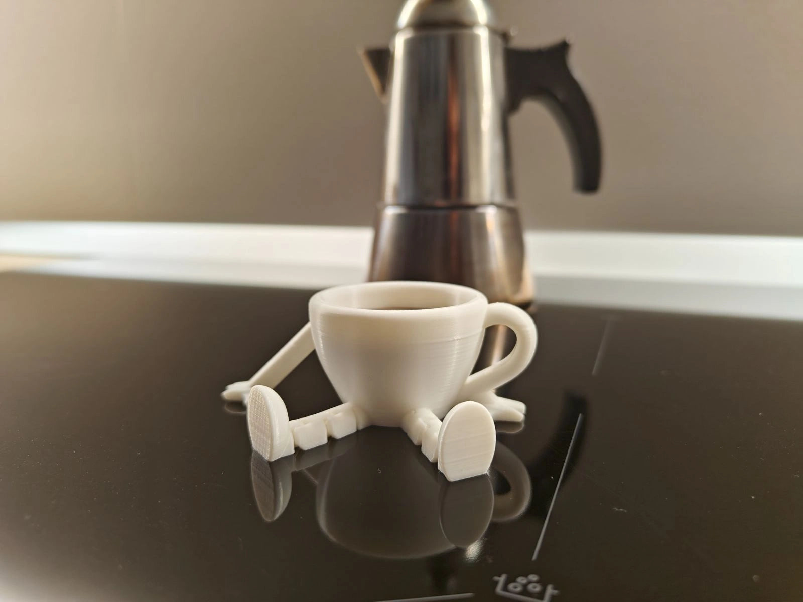 Articulated espresso mug