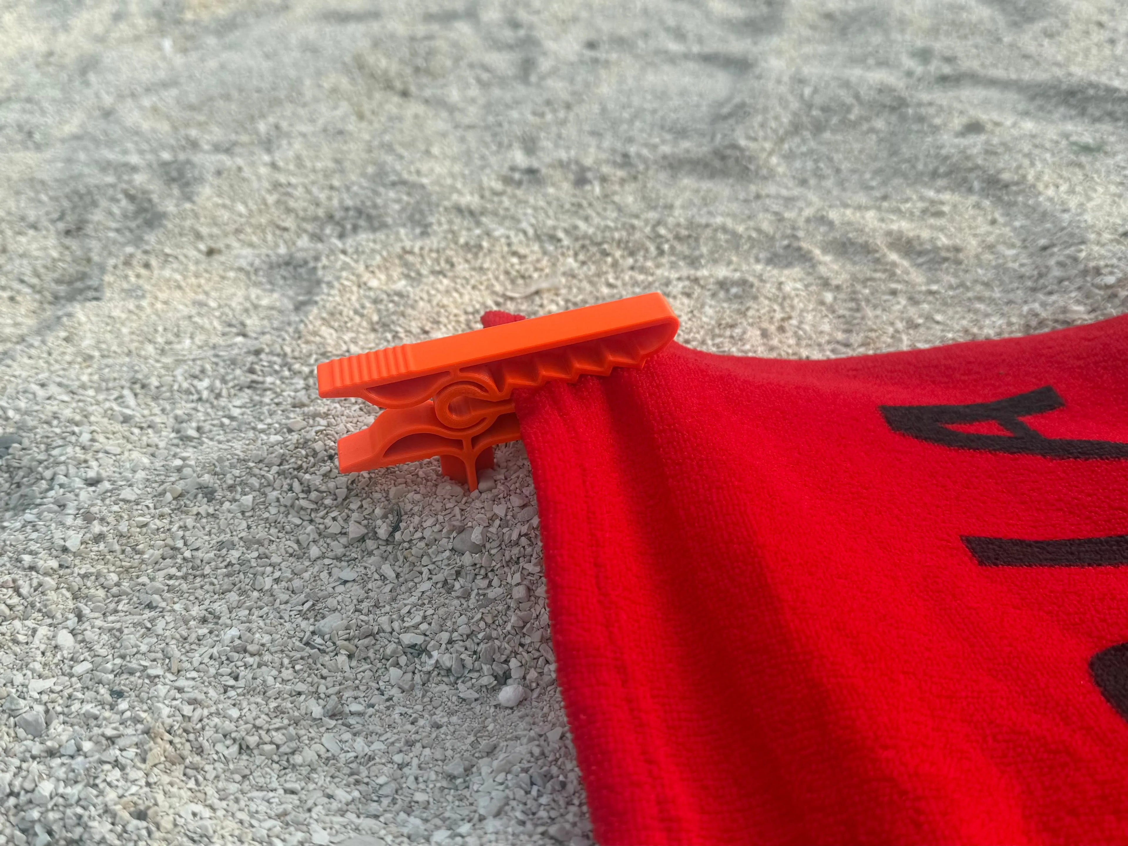 Beach towel clips basic