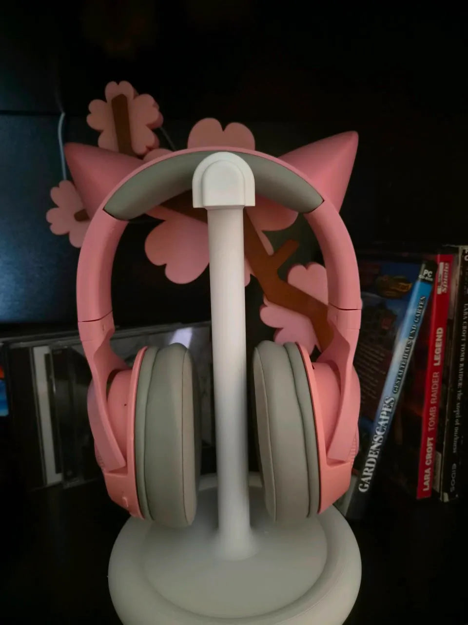 Sakura headset holder