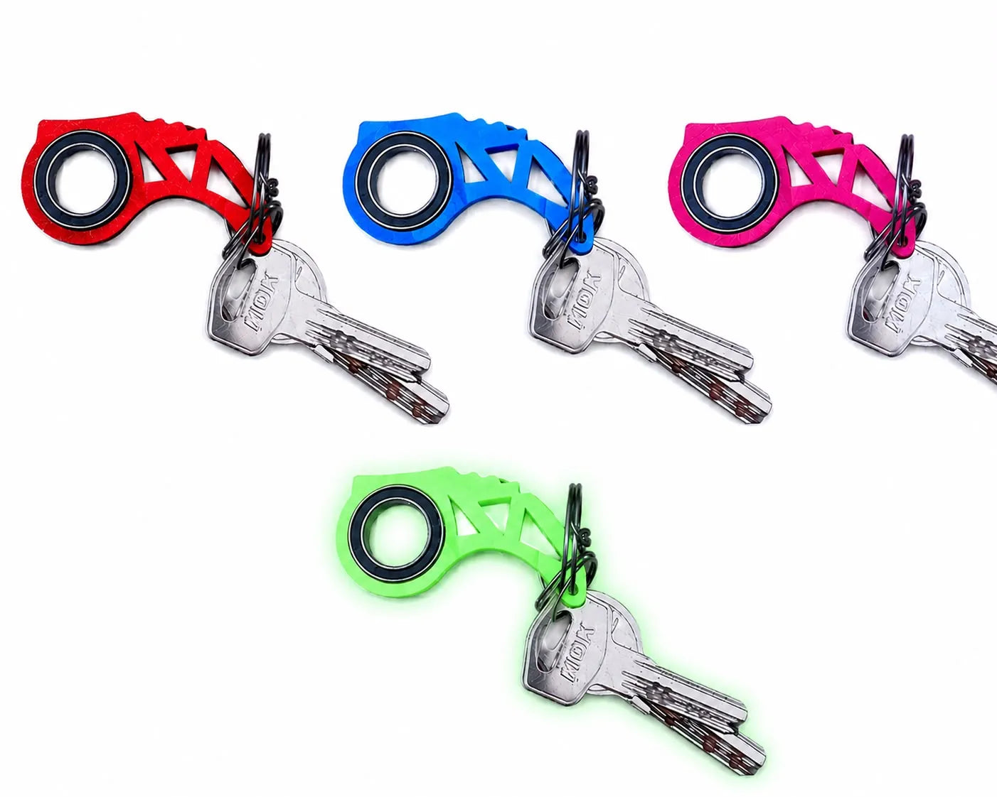 Spinner keychain with bearing
