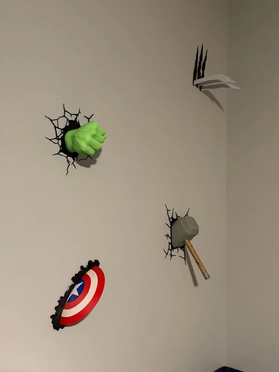 Wolverine claws wall mount art