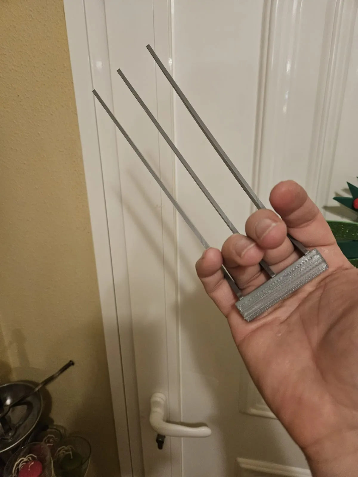 Wolverine claws for cosplay
