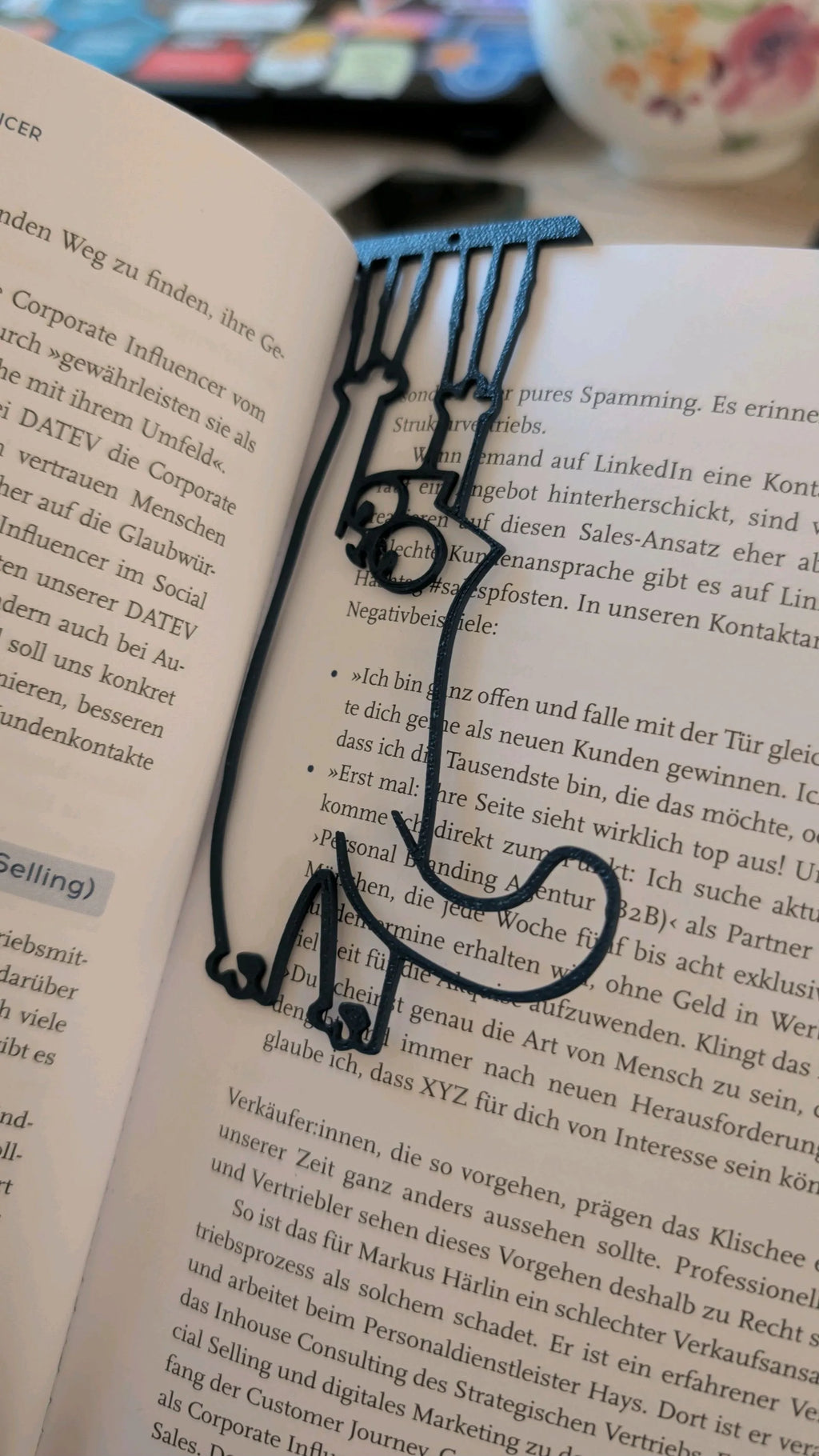 Hanging cat bookmark