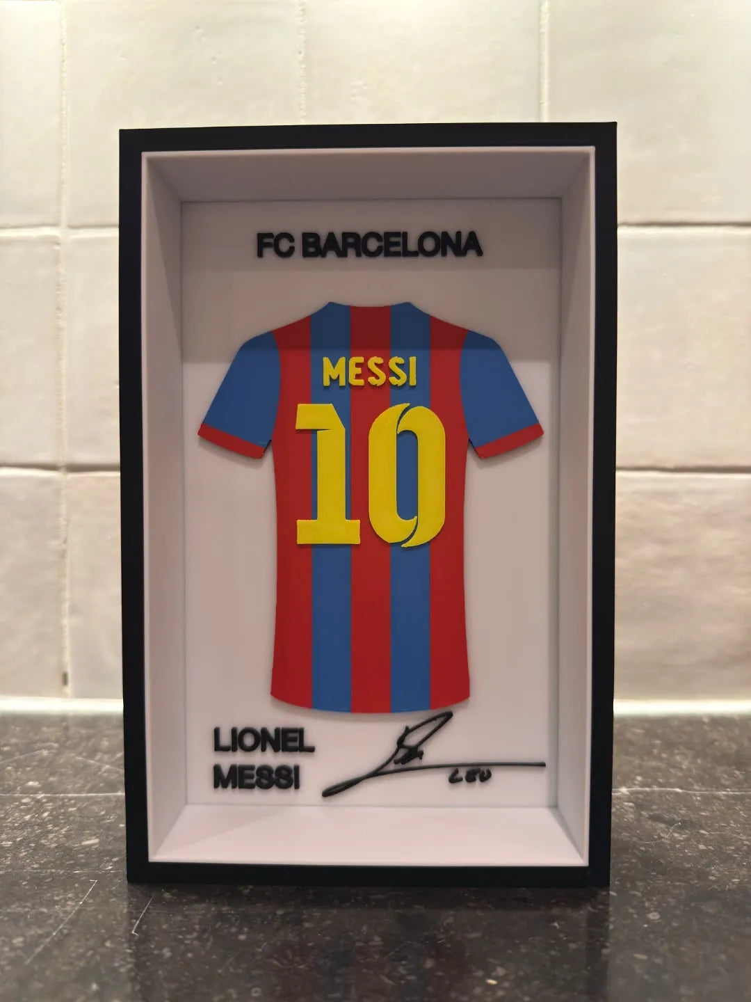 Lionel Messi - FC Barcelona - Jersey Frame