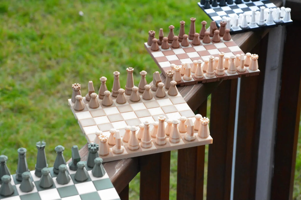 Foldable chess set