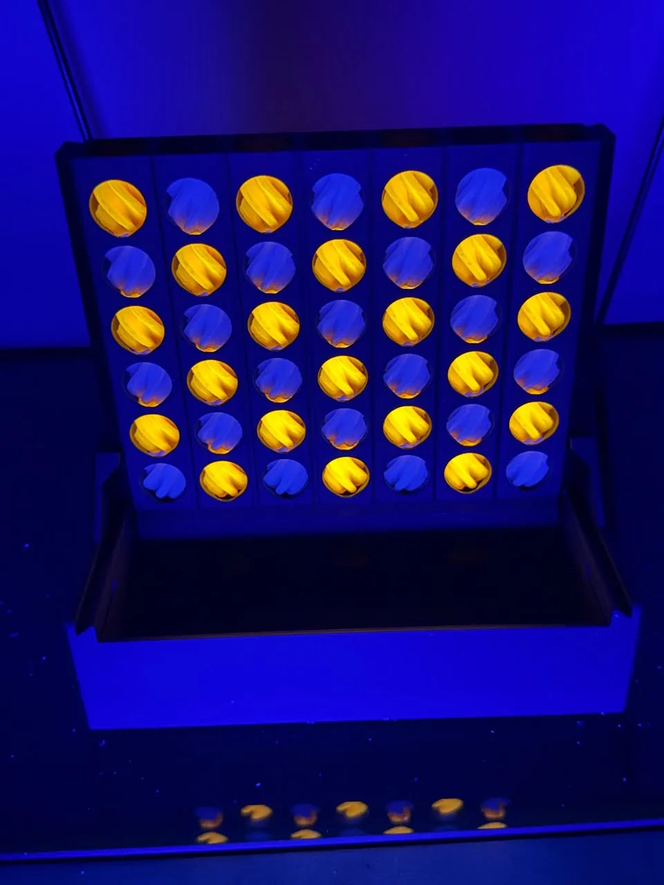 Self sorting connect 4