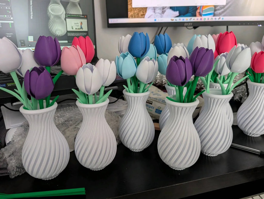 Flower Vase - Spring Twist