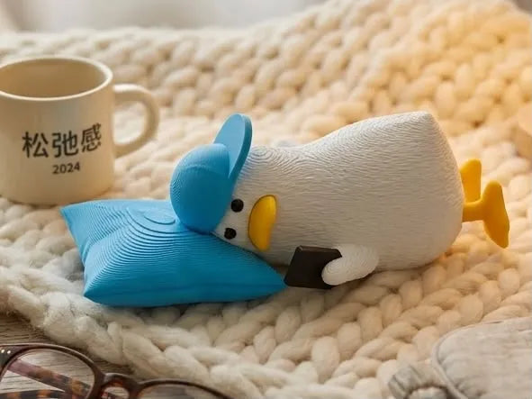 Lazy duck on phone (fuzzy skin )