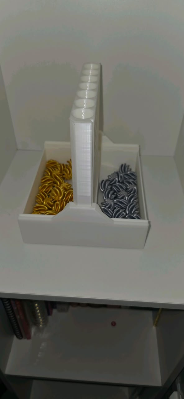 Self sorting connect 4