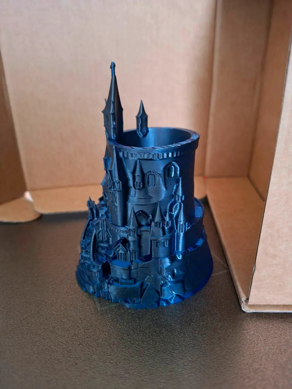 Hogwarts castle pen holder