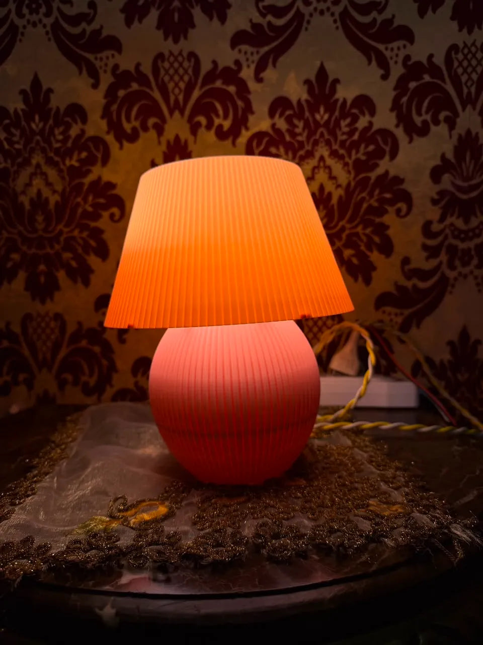 Modern table lamp