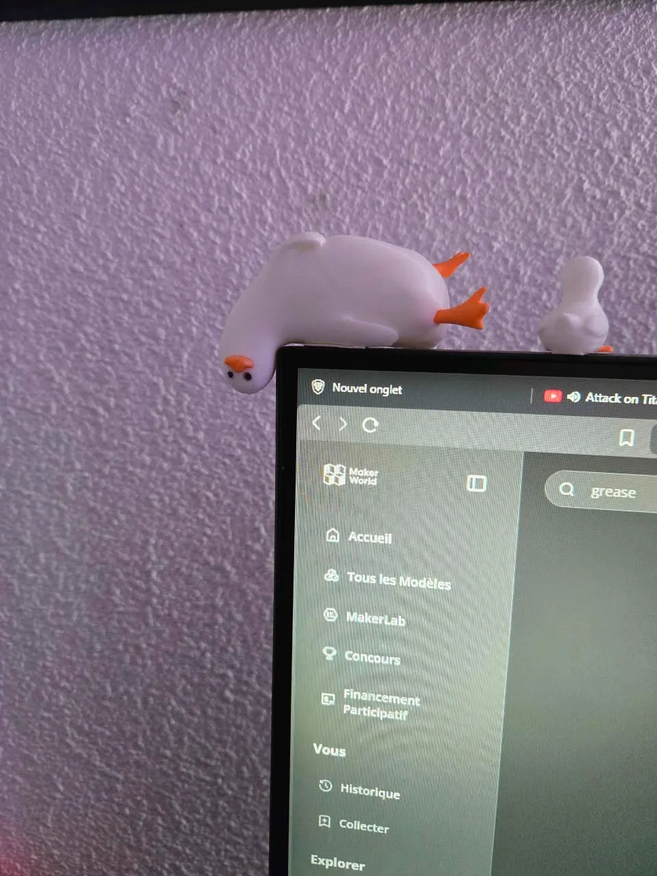 Lying lazy duck monitor/desk friend
