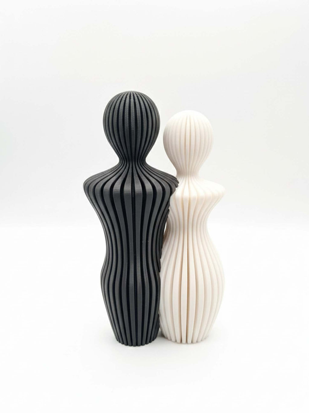 Husband and wife statue