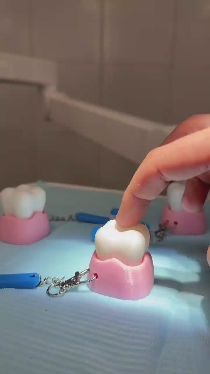 Tooth with brush clicker