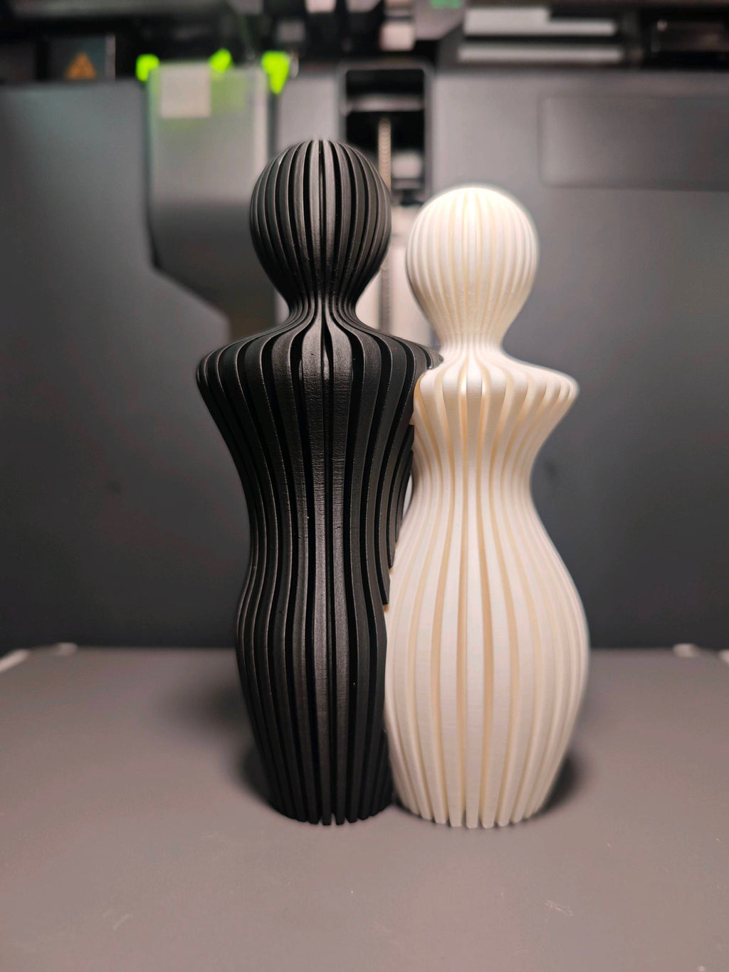 Husband and wife statue